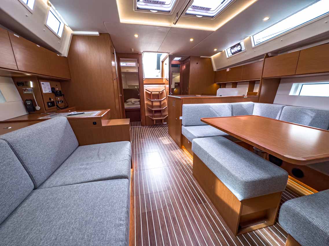 Bavaria C50 Holiday - 5 + 1 cab. — photo 12