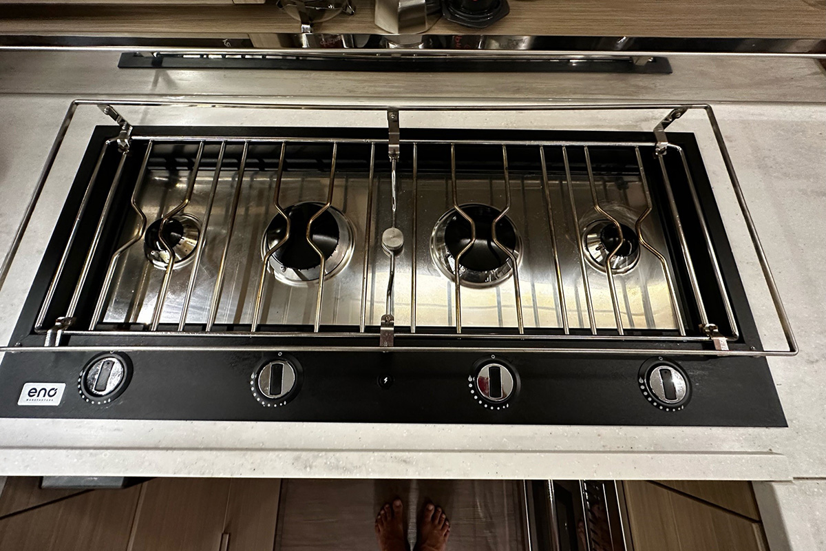 Lagoon 46 - 4 + 2 cab. — photo 24