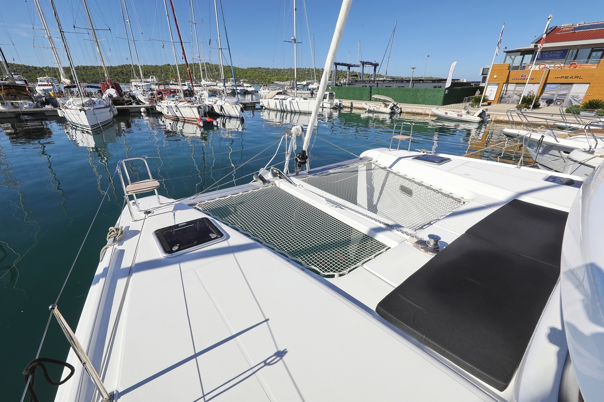 Lagoon 42 - 4 + 2 cab. — photo 4