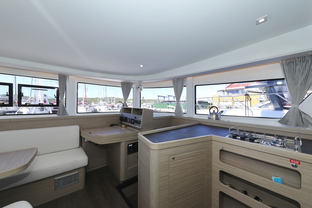 Lagoon 42 - 4 + 2 cab. — photo 15