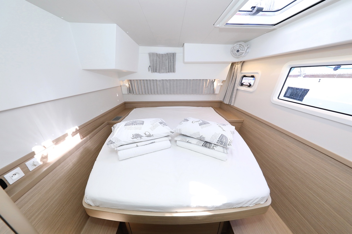 Lagoon 42 - 4 + 2 cab. — photo 18