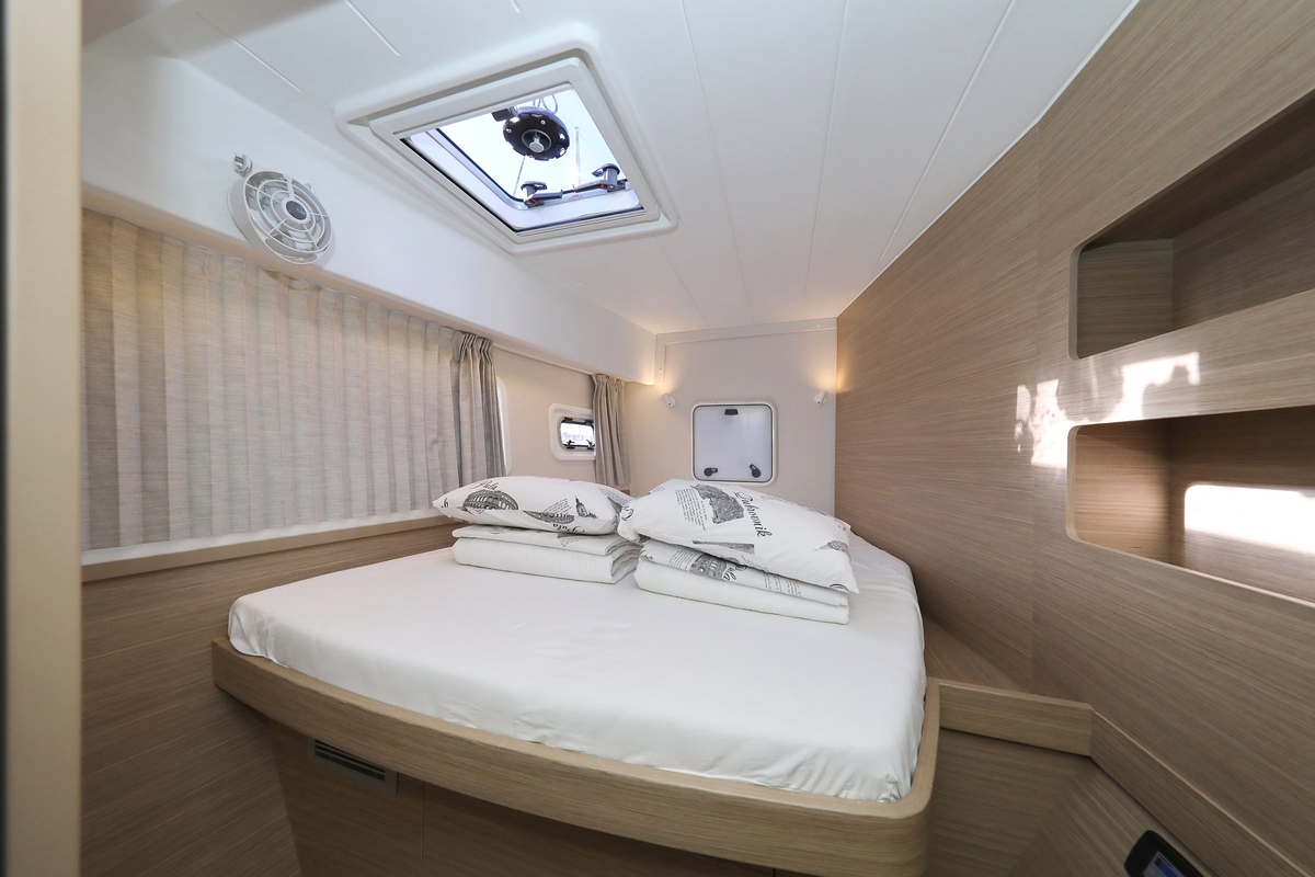 Lagoon 42 - 4 + 2 cab. — photo 19