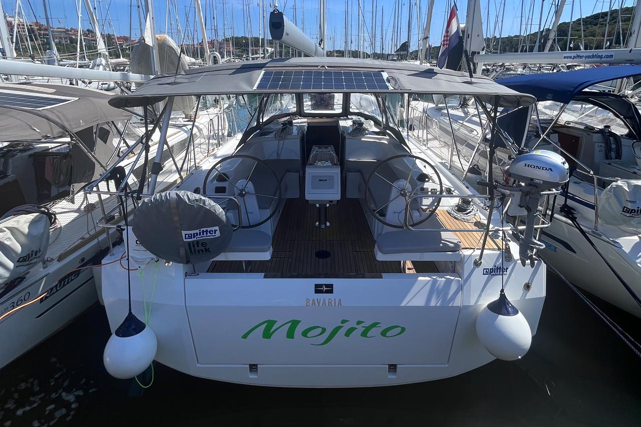 Bavaria C38 — photo 1