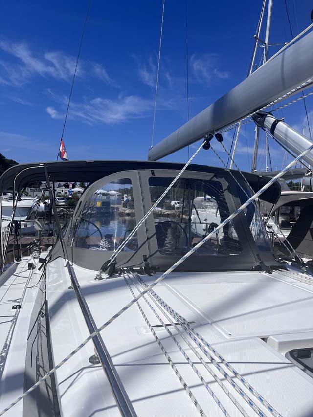 Bavaria C38 — photo 5