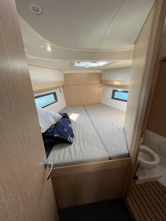 Bavaria C38 — photo 14