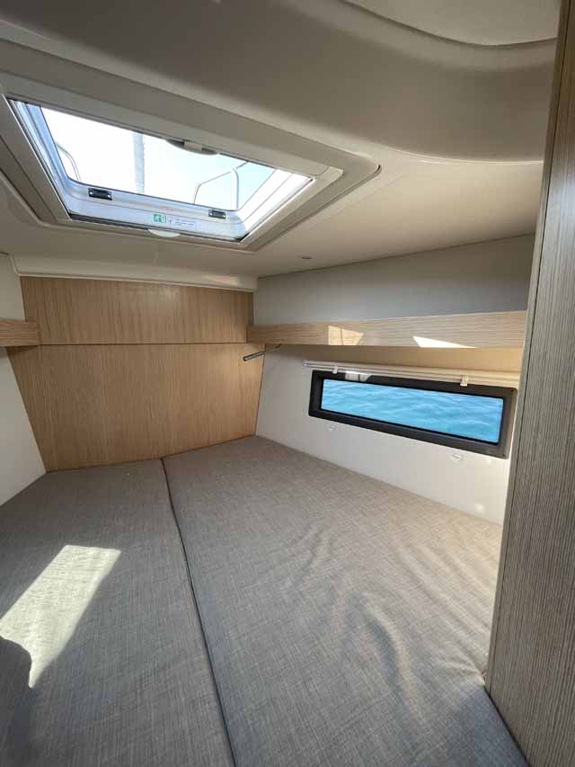Bavaria C38 — photo 15