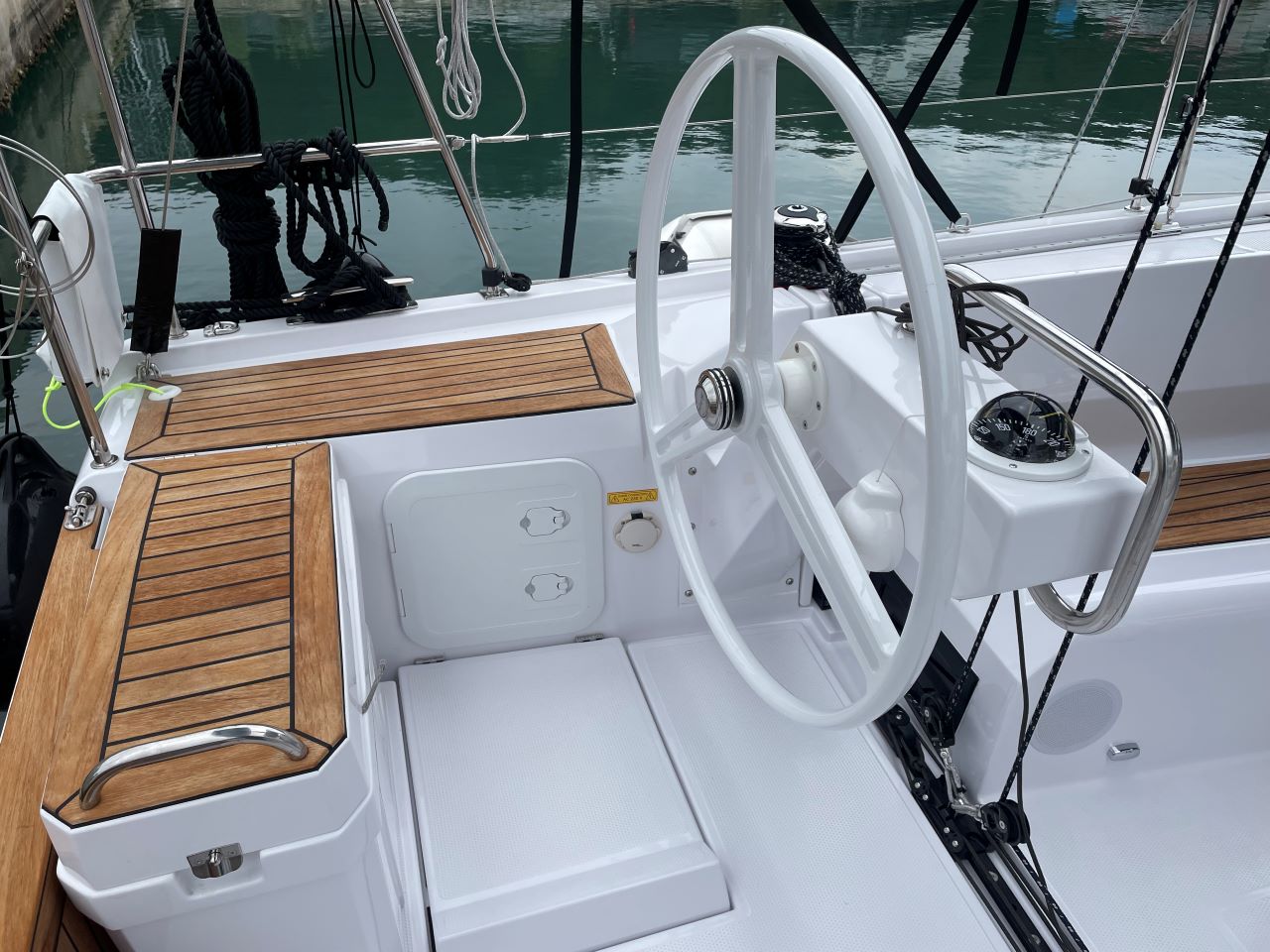 Elan E4 — photo 4