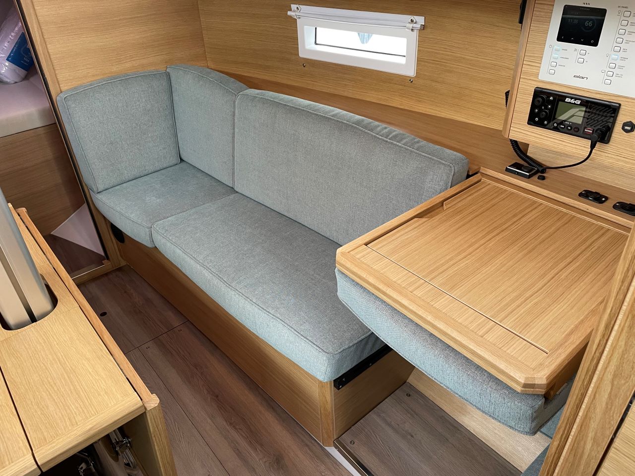 Elan E4 — photo 10