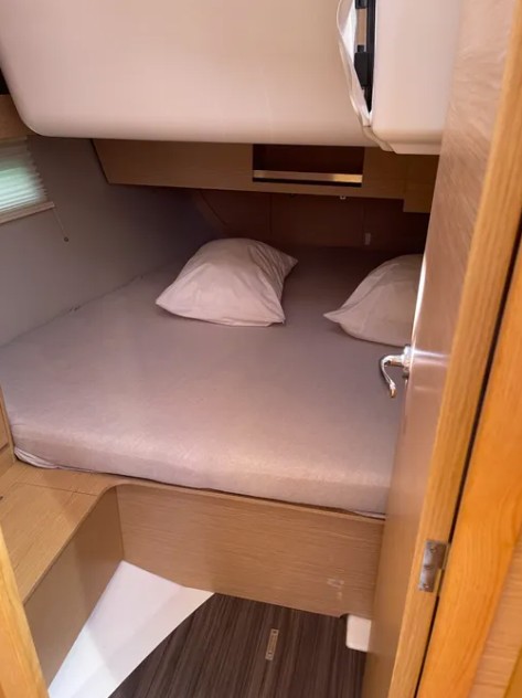 Dufour 390 GL — photo 16