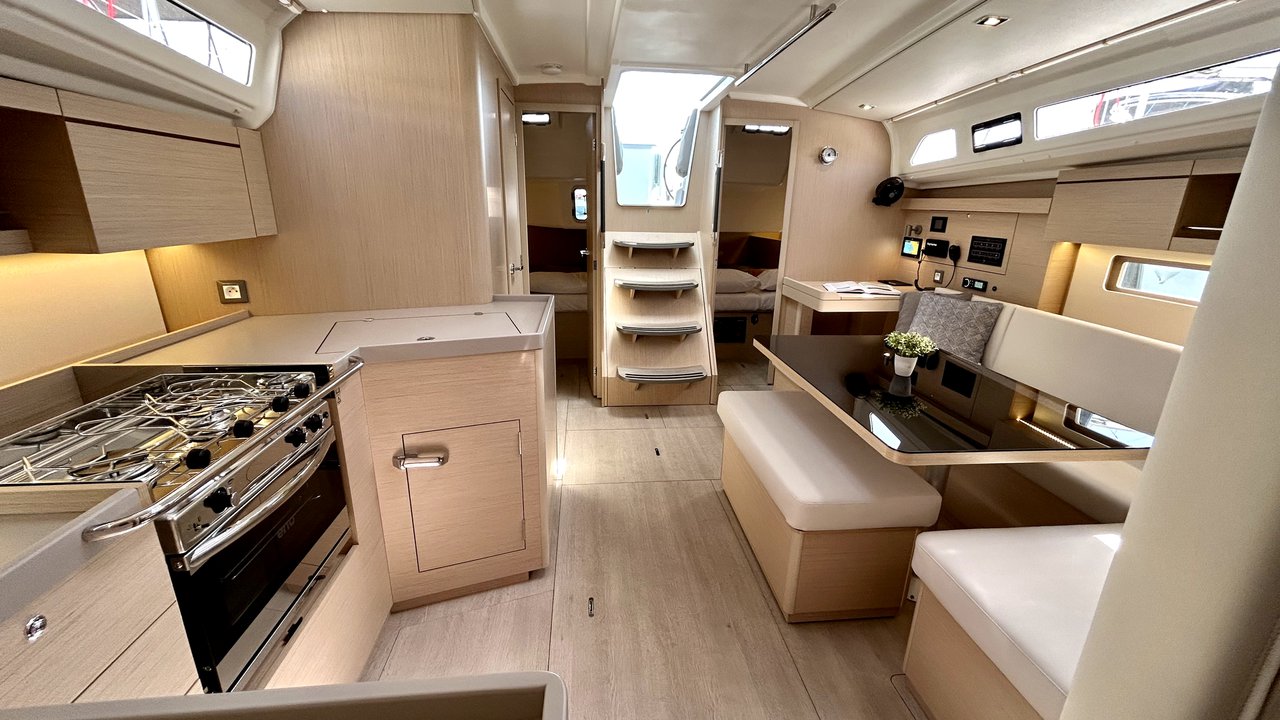 Oceanis 40.1 — photo 9