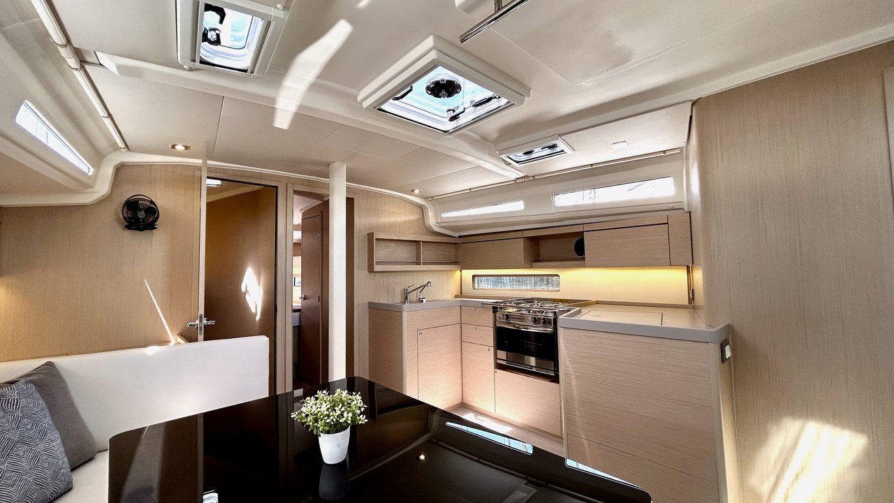 Oceanis 40.1 — photo 11