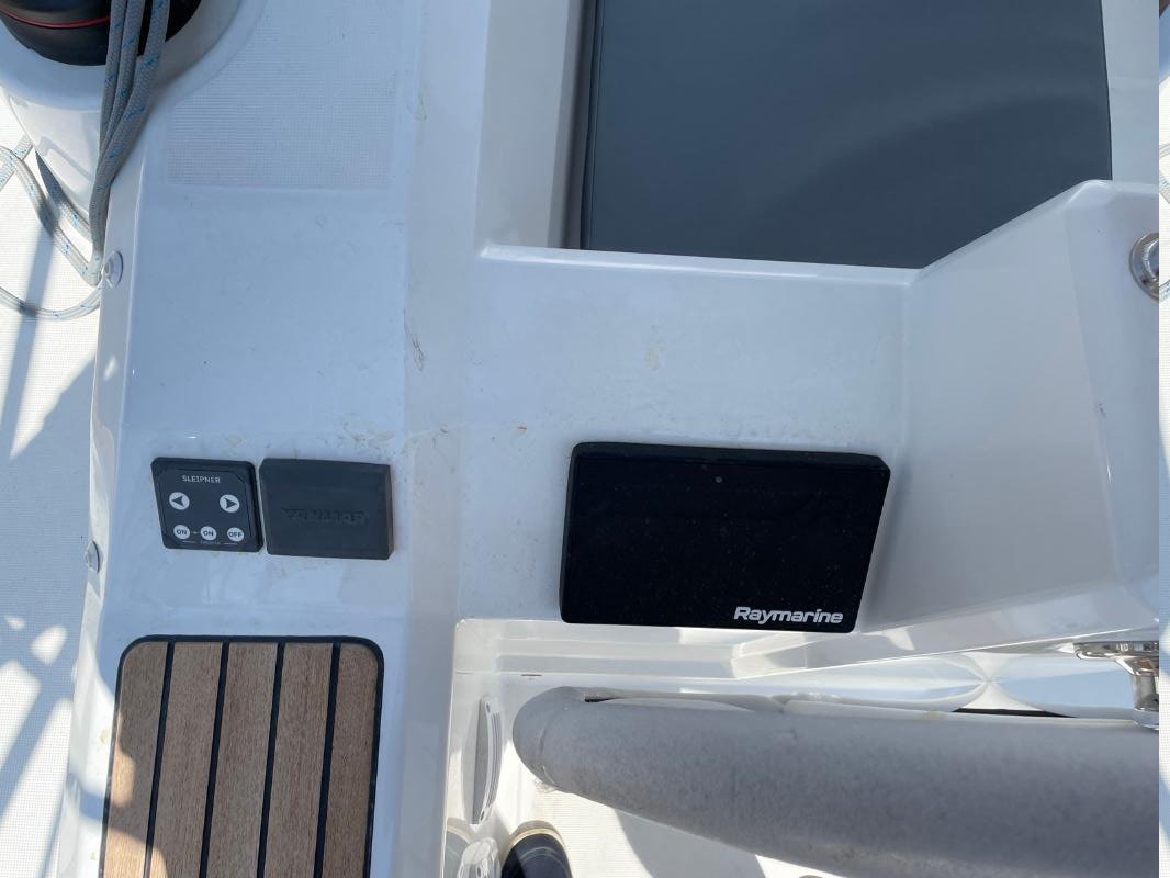 Oceanis 38.1 — photo 10