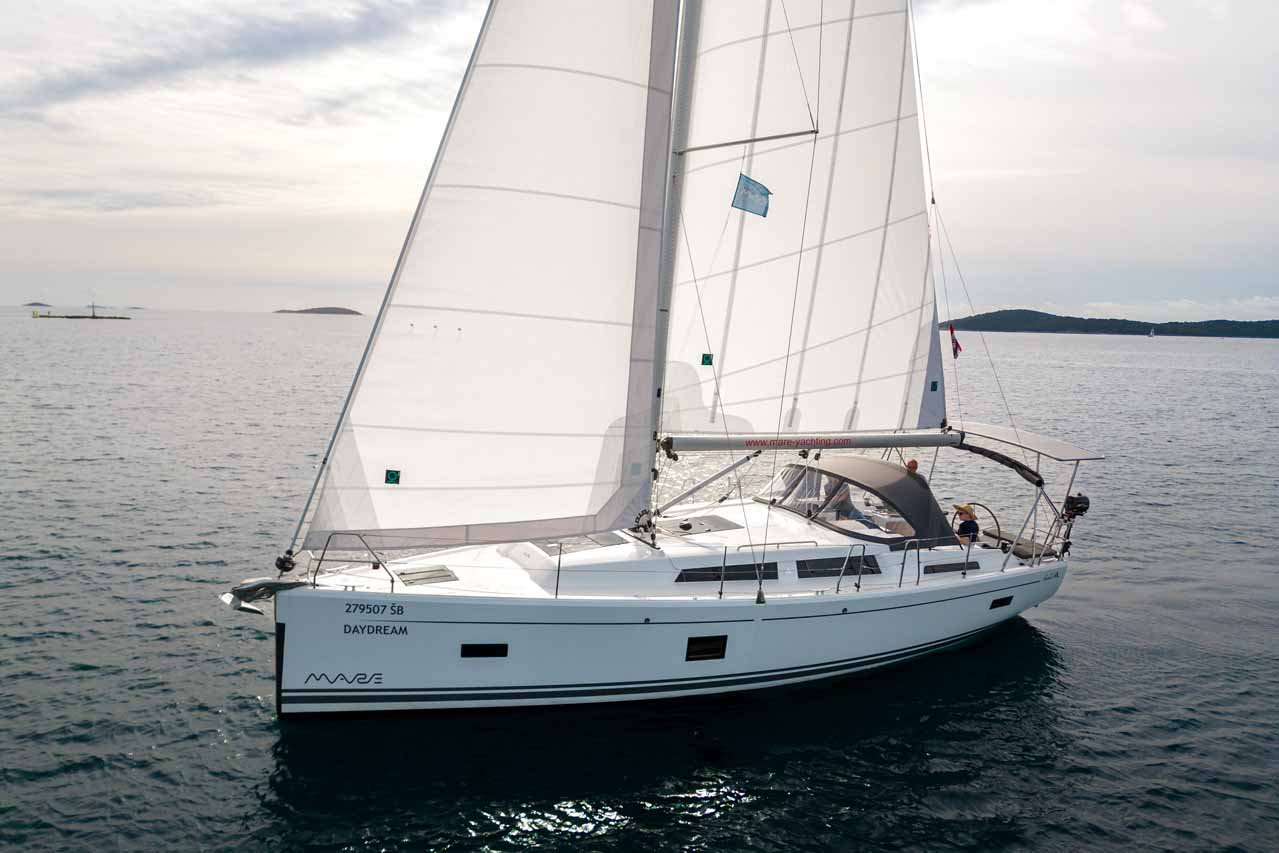 Hanse 388 — photo 1