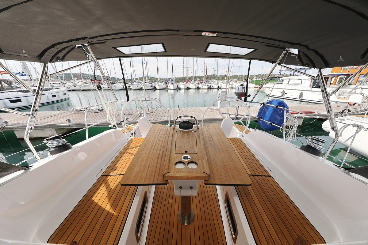 Bavaria Cruiser 37 - 3 cab. — photo 6