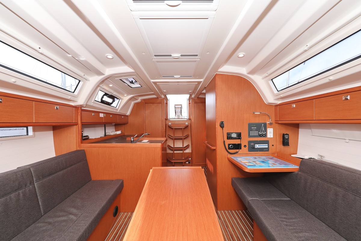 Bavaria Cruiser 37 - 3 cab. — photo 7