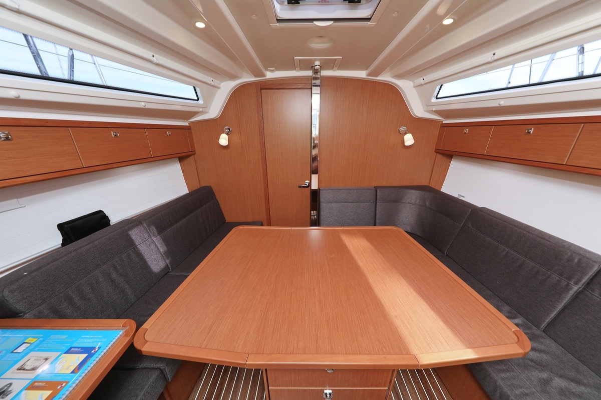 Bavaria Cruiser 37 - 3 cab. — photo 13
