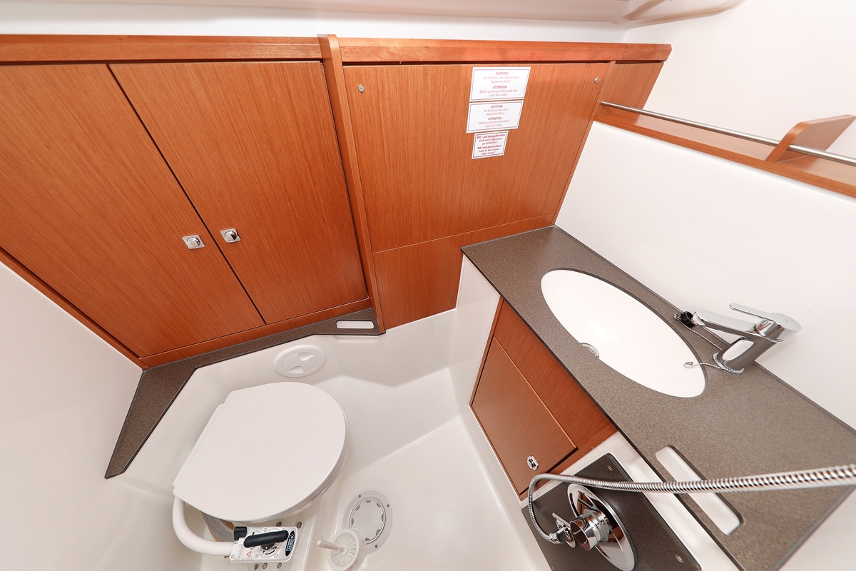 Bavaria Cruiser 37 - 3 cab. — photo 18