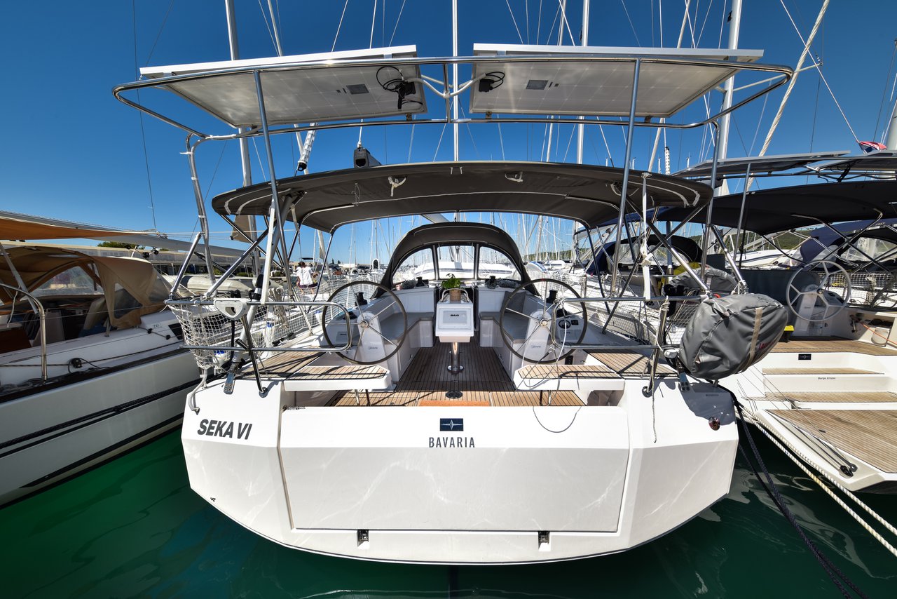Bavaria C38 — photo 1