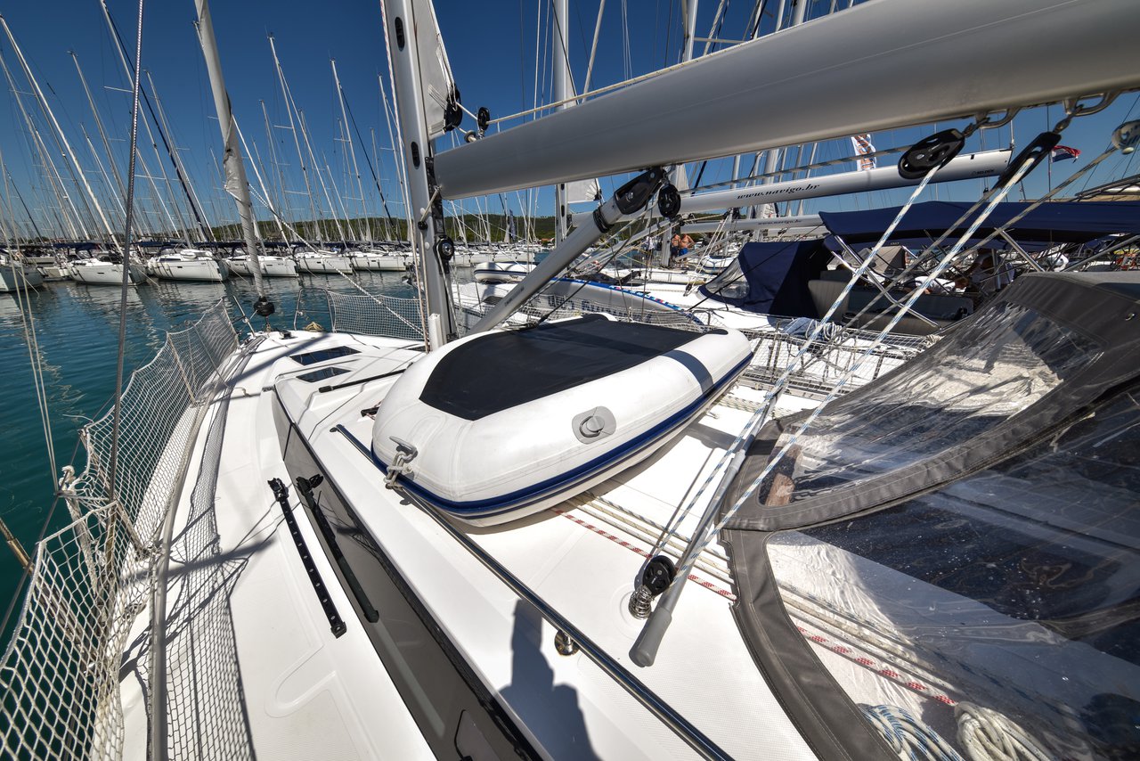 Bavaria C38 — photo 5