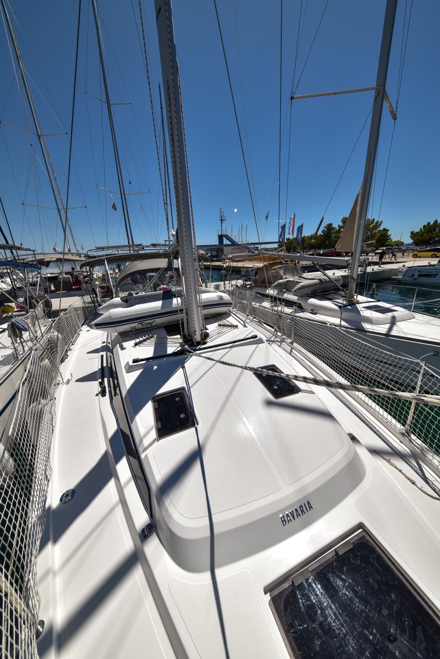 Bavaria C38 — photo 7