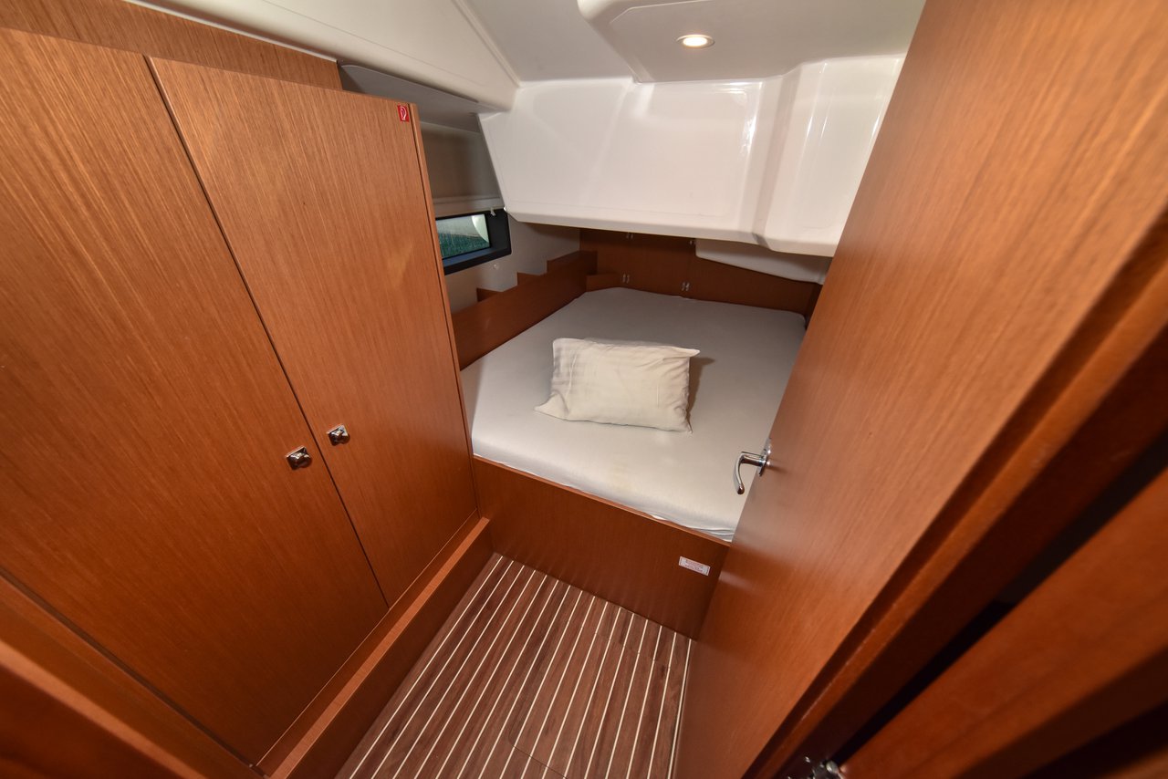 Bavaria C38 — photo 24