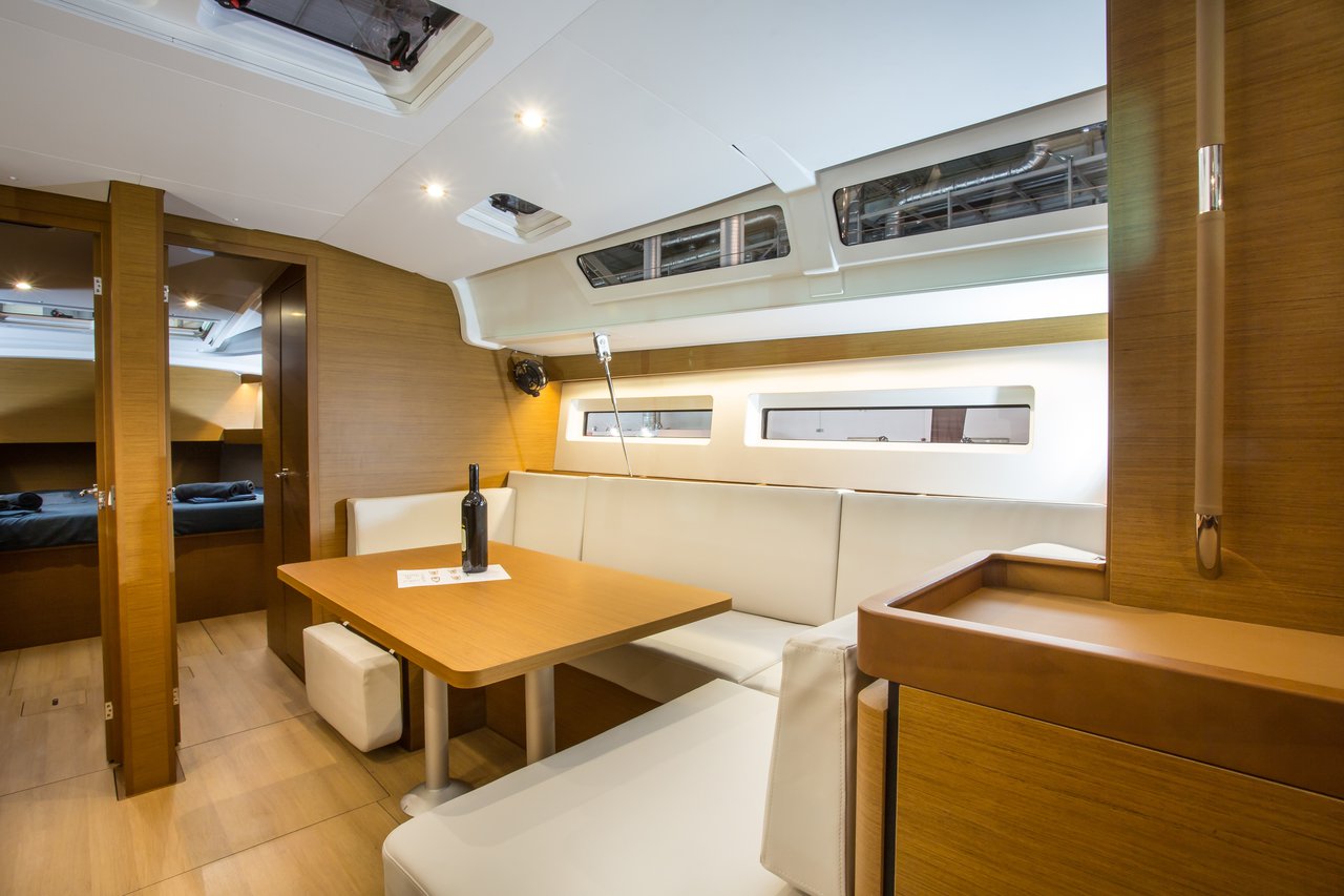 Sun Odyssey 490 - 4 + 1 cab. — photo 4