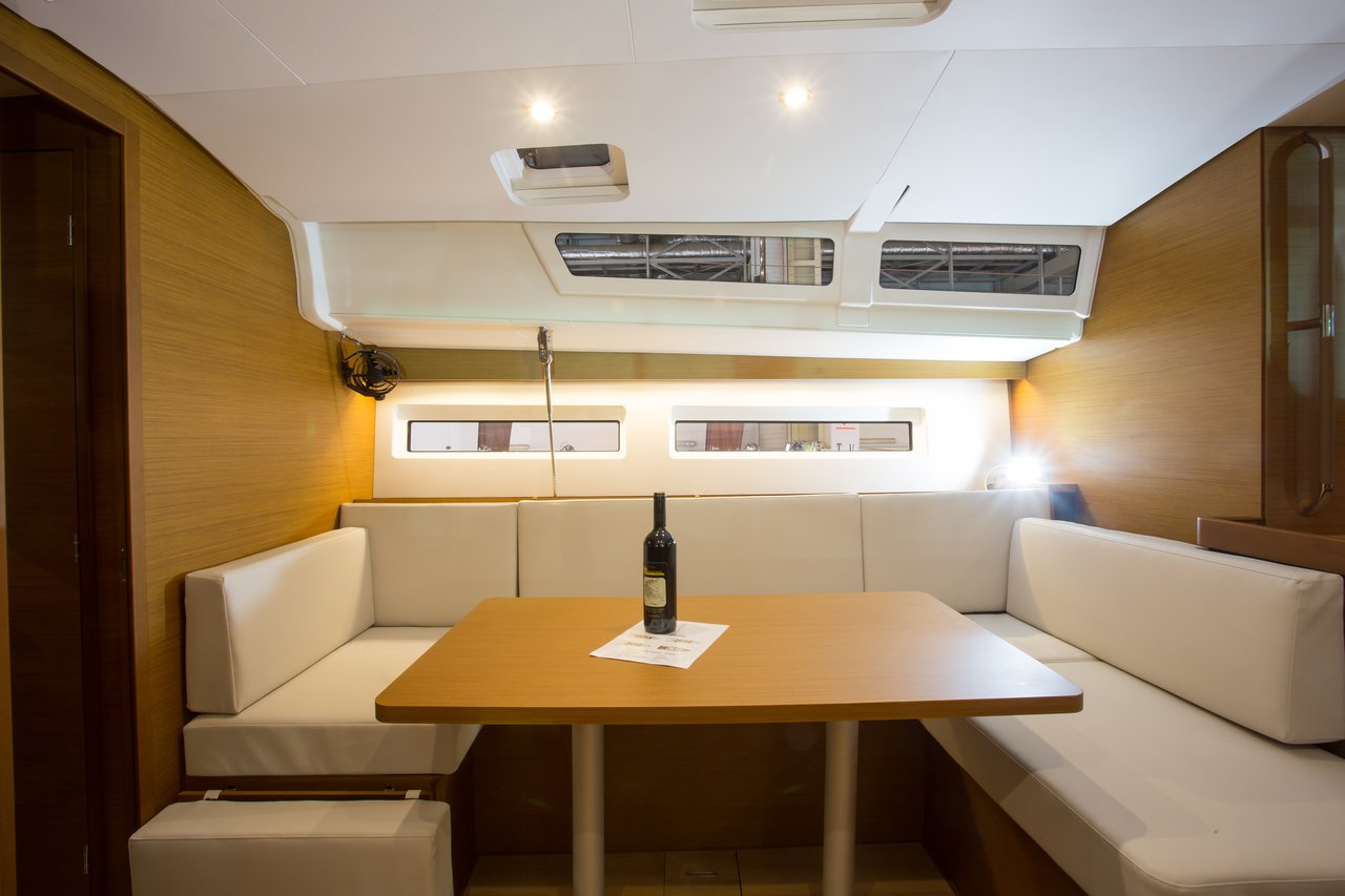 Sun Odyssey 490 - 4 + 1 cab. — photo 7