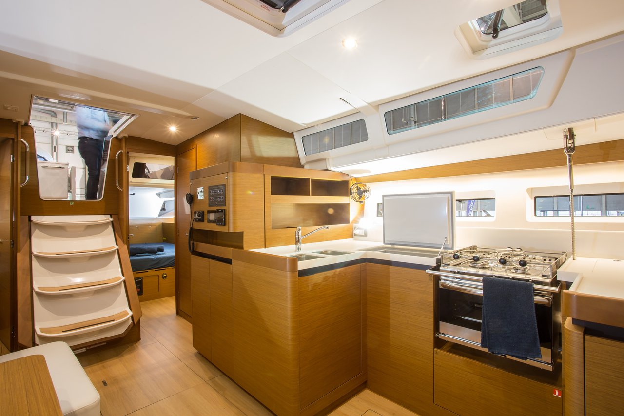 Sun Odyssey 490 - 4 + 1 cab. — photo 9