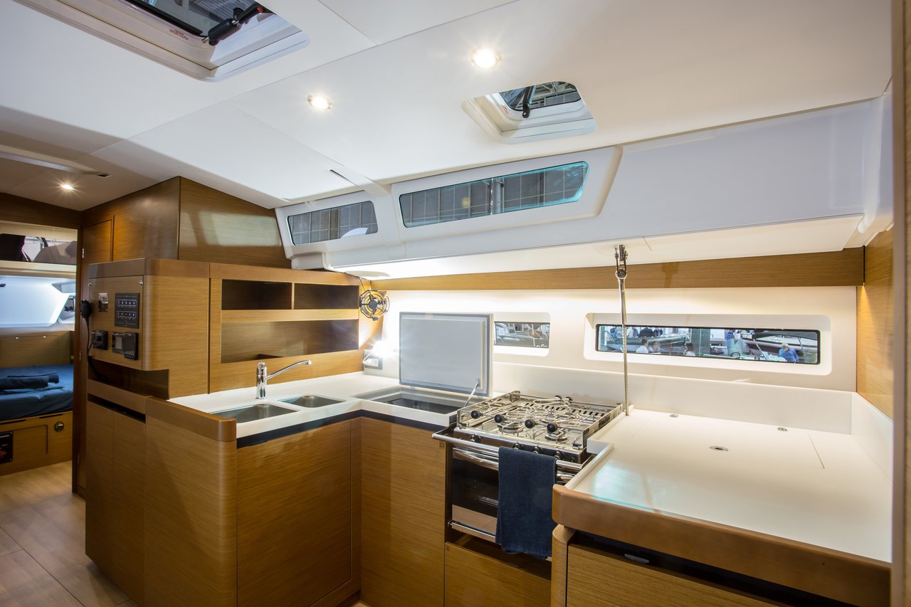Sun Odyssey 490 - 4 + 1 cab. — photo 10