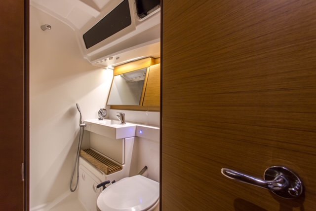 Sun Odyssey 440 - 4 cab. — photo 25