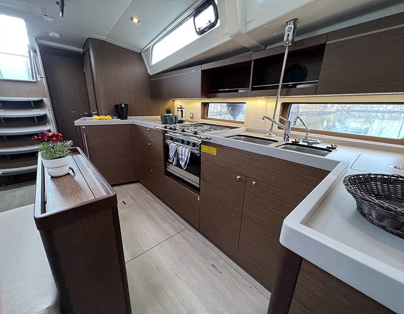 Oceanis 46.1 — photo 15