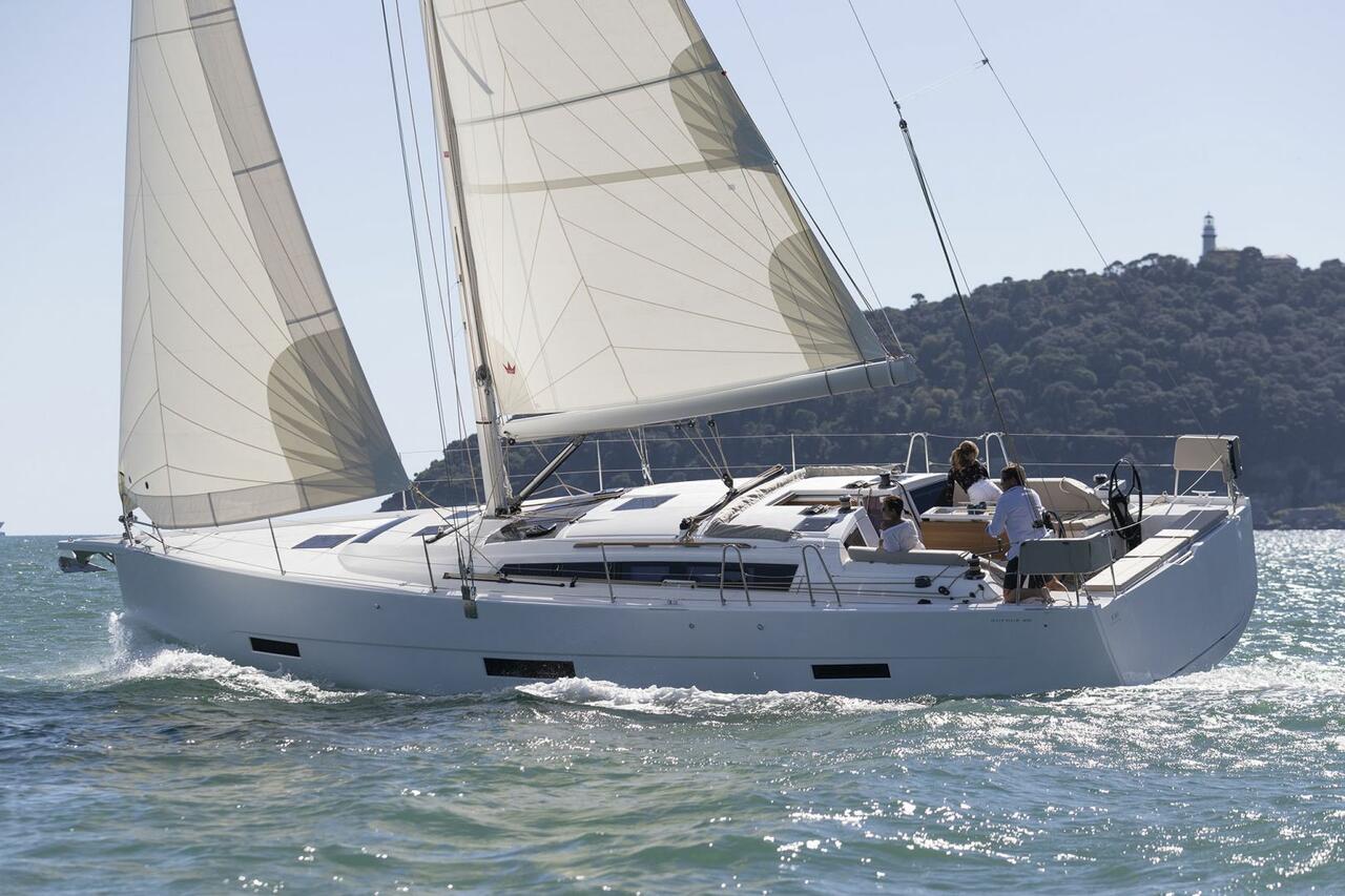 Dufour 430 — photo 1