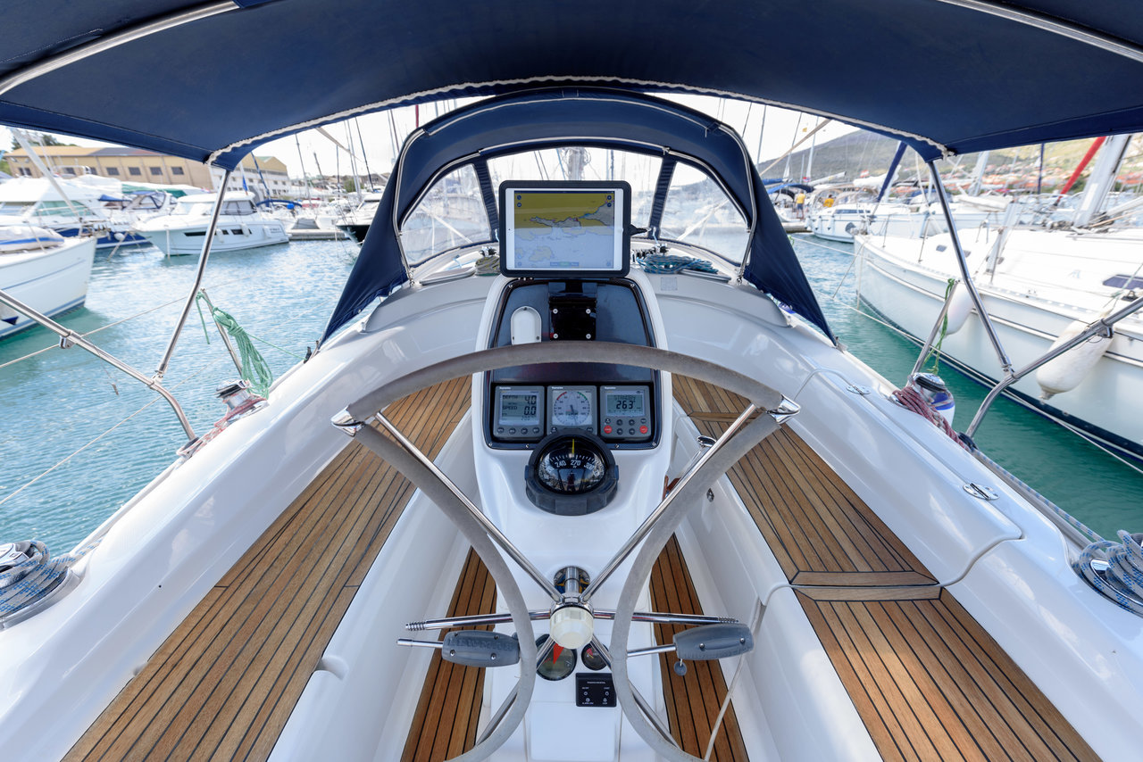 Bavaria 34 Cruiser - 2 cab. — photo 6