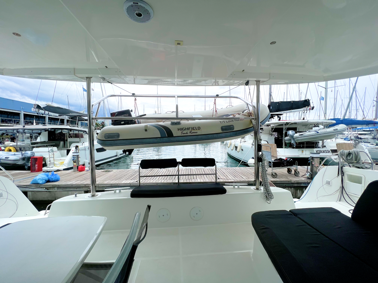 Lagoon 42 - 4 + 2 cab. — photo 6