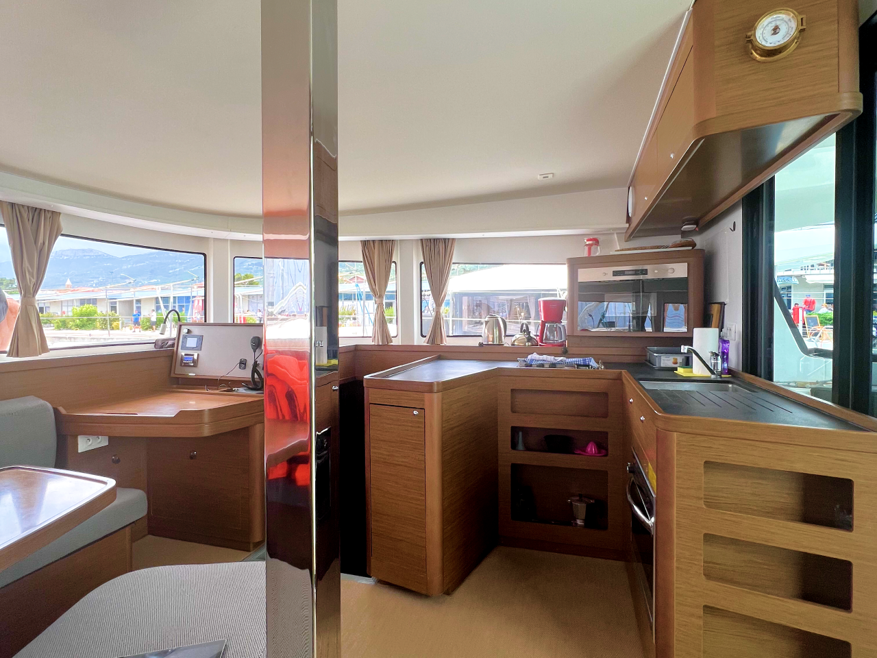 Lagoon 42 - 4 + 2 cab. — photo 10