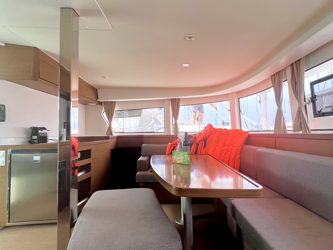 Lagoon 42 - 4 + 2 cab. — photo 11