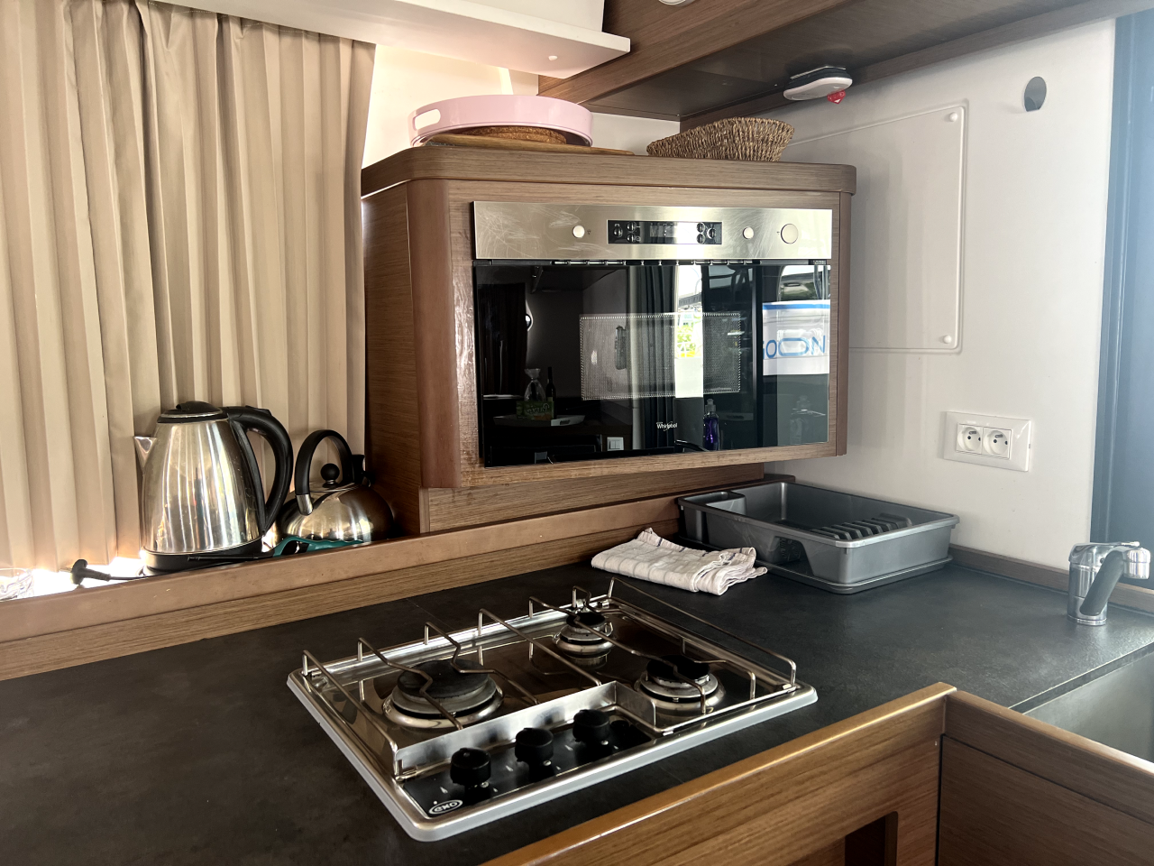 Lagoon 42 - 4 + 2 cab. — photo 13