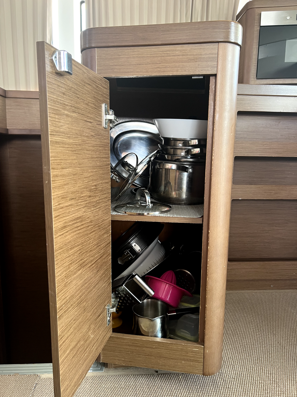 Lagoon 42 - 4 + 2 cab. — photo 17