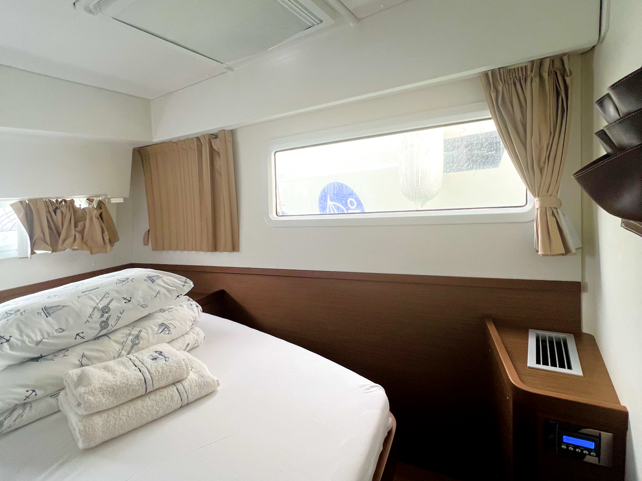 Lagoon 42 - 4 + 2 cab. — photo 20