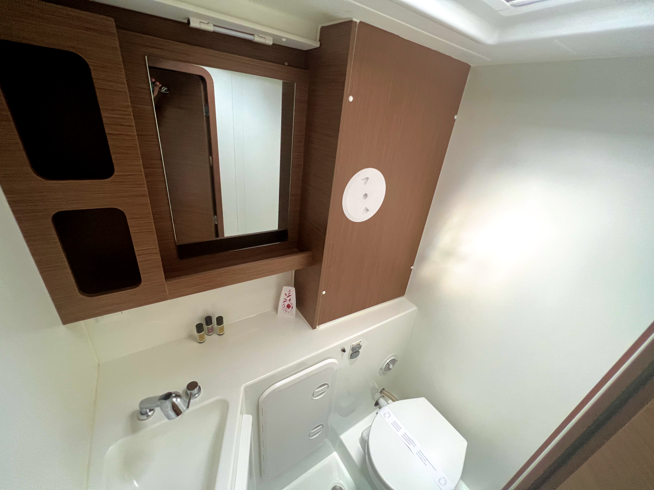 Lagoon 42 - 4 + 2 cab. — photo 25