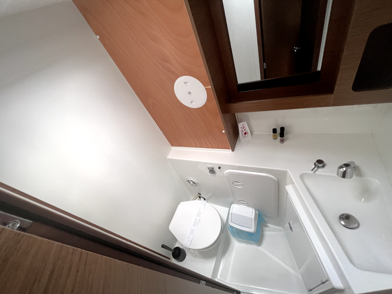 Lagoon 42 - 4 + 2 cab. — photo 27