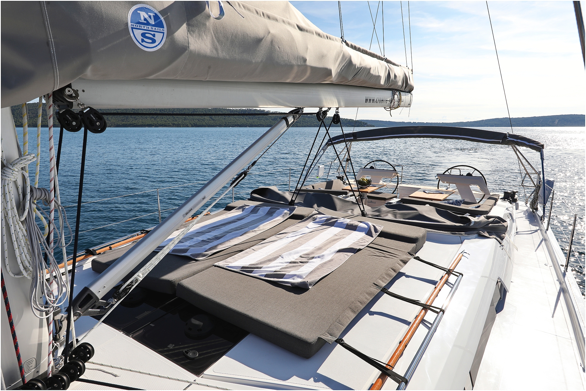 Hanse 510 - 5 + 1 cab. — photo 12