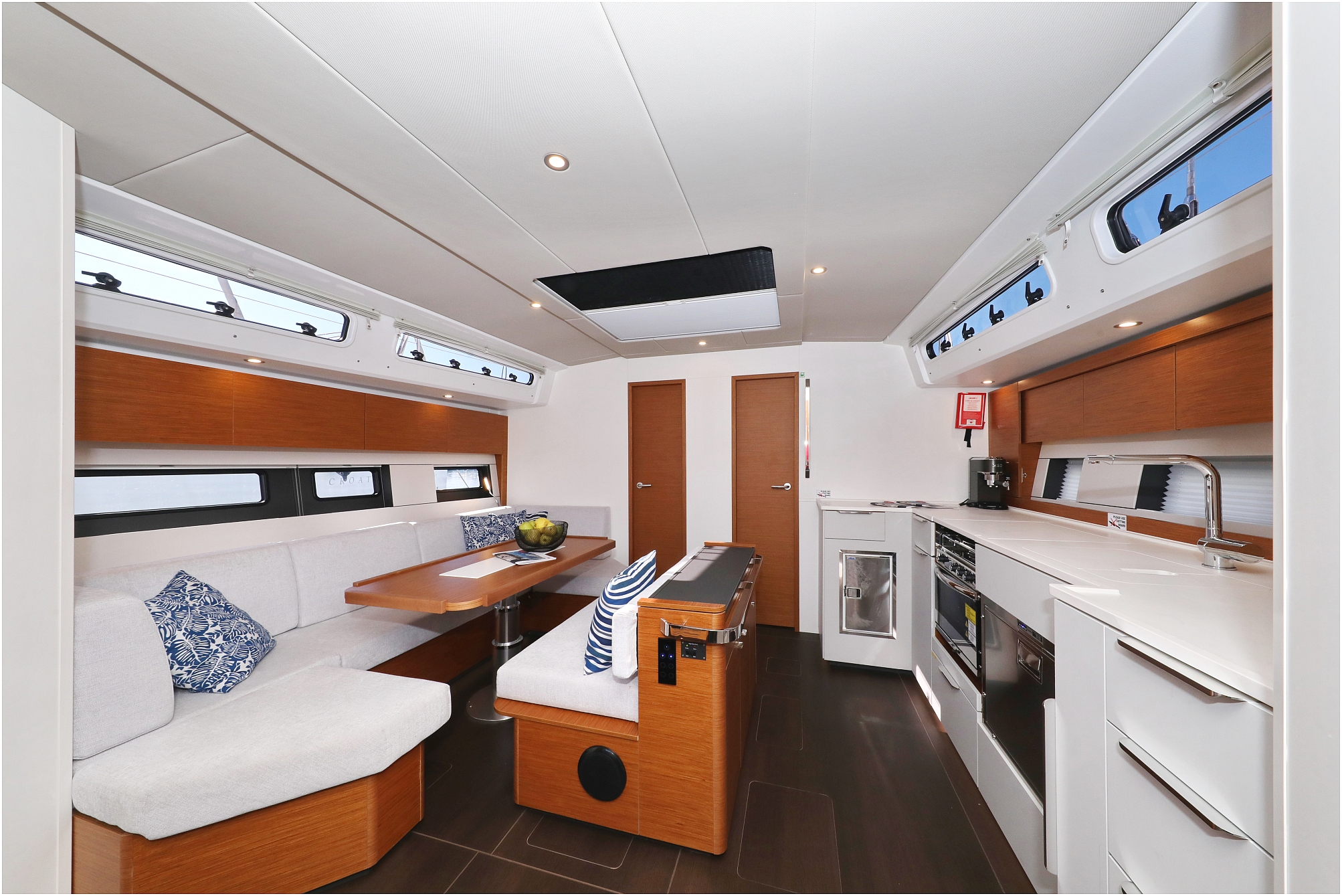 Hanse 510 - 5 + 1 cab. — photo 13