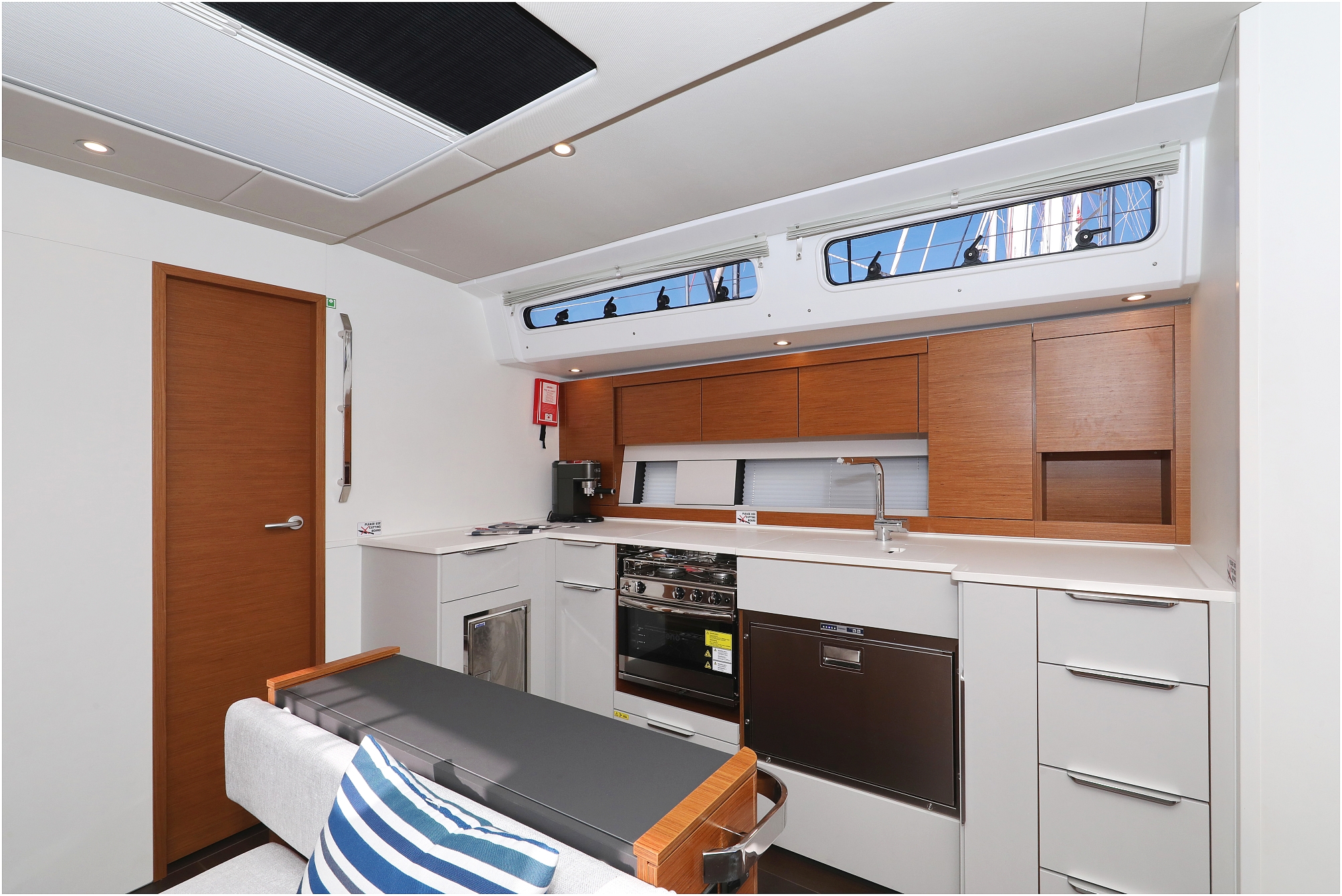 Hanse 510 - 5 + 1 cab. — photo 14