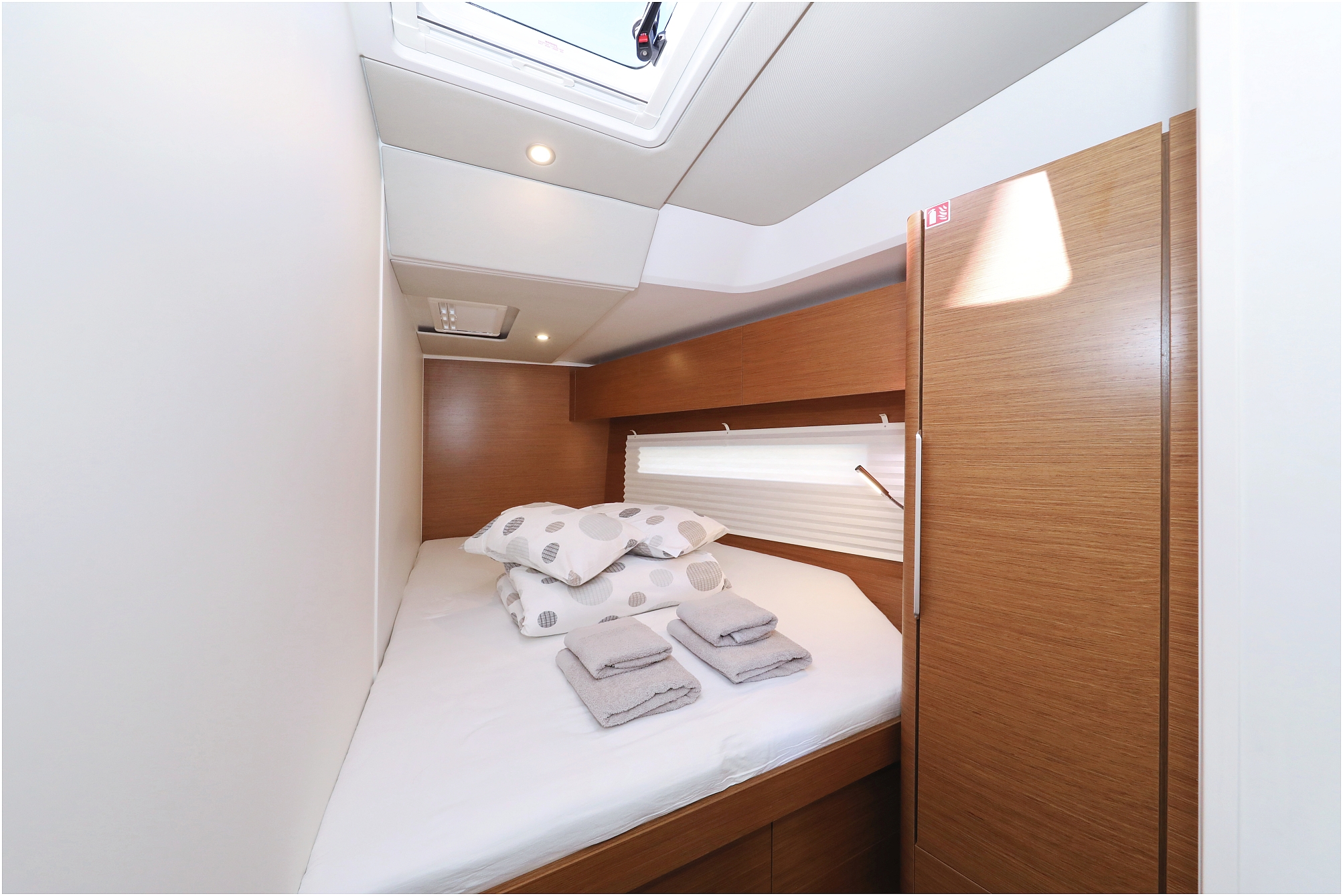 Hanse 510 - 5 + 1 cab. — photo 19