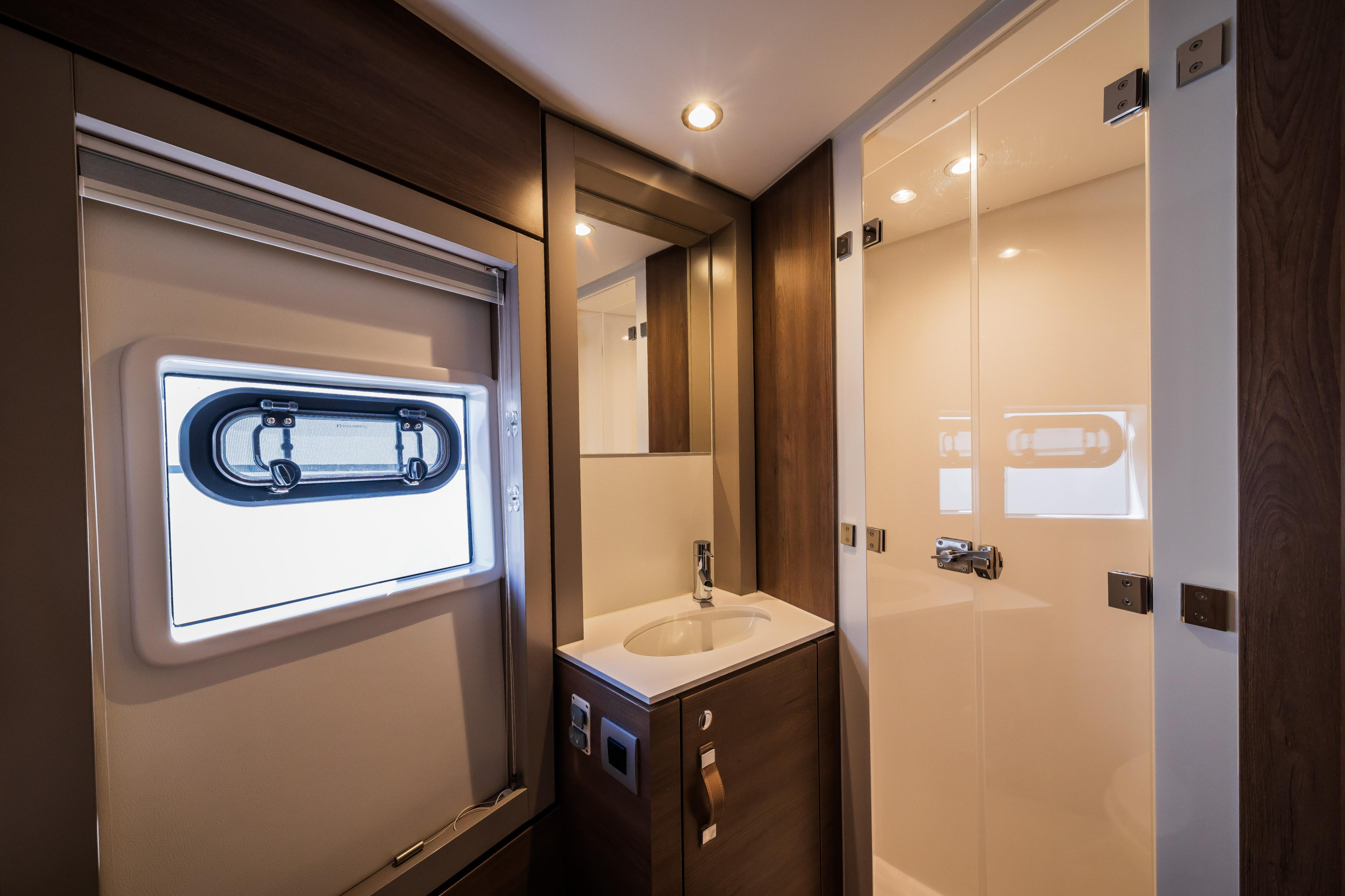 Bali 4.4 - 4 + 1 cab. — photo 25