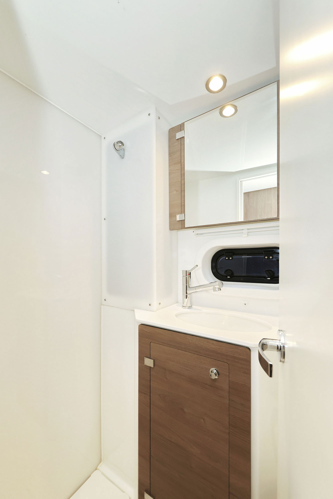 Bali 4.2 - 4 + 1 cab. — photo 23