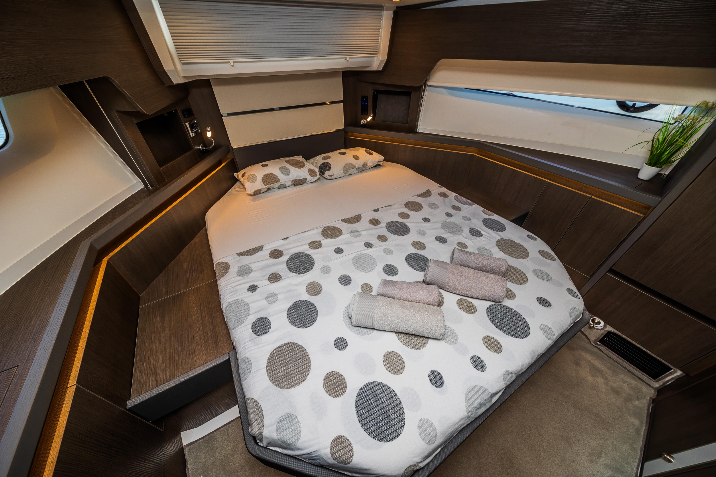 Sealine F430 — photo 26