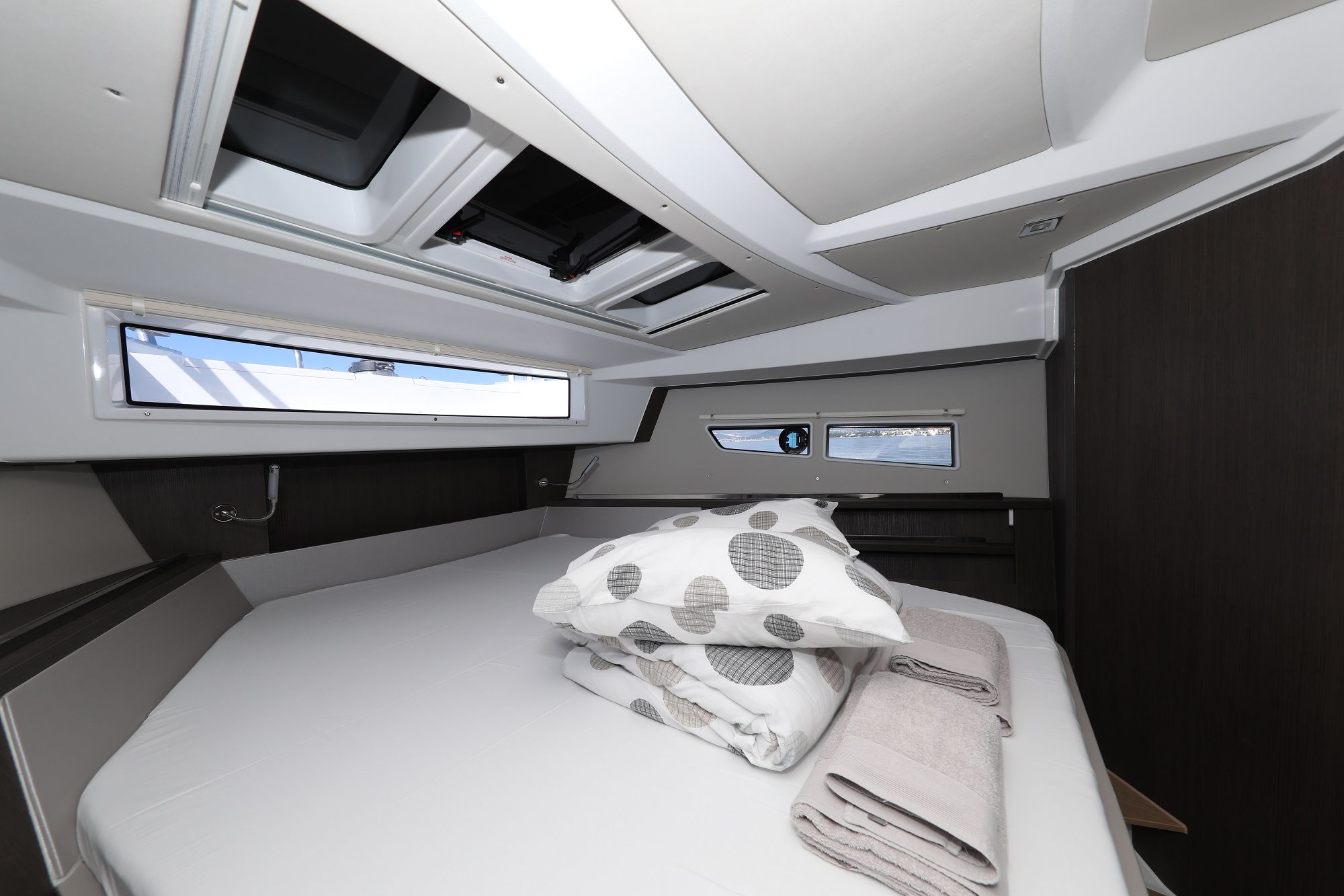 Sealine C335V — photo 16