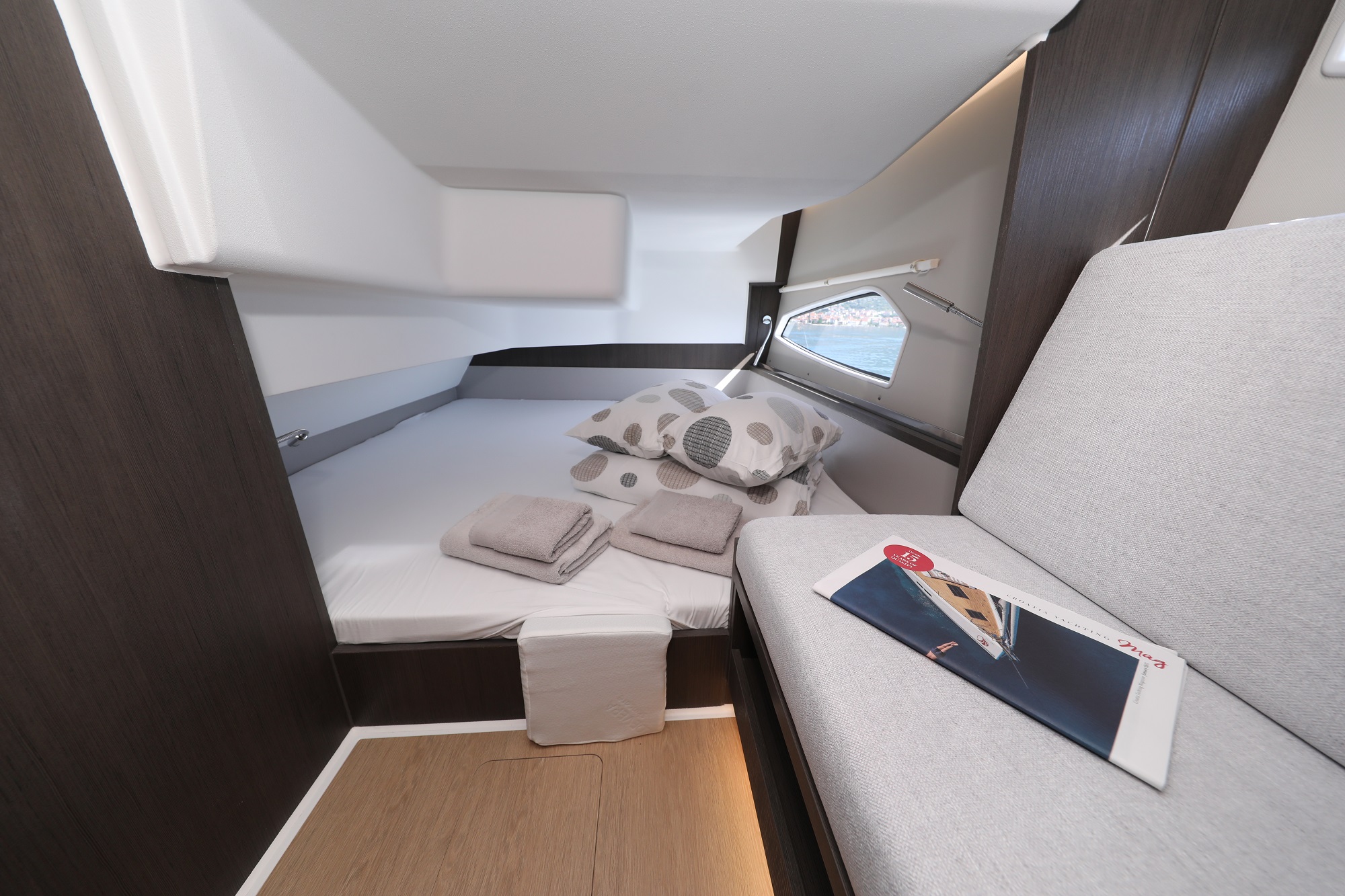 Sealine C335V — photo 19